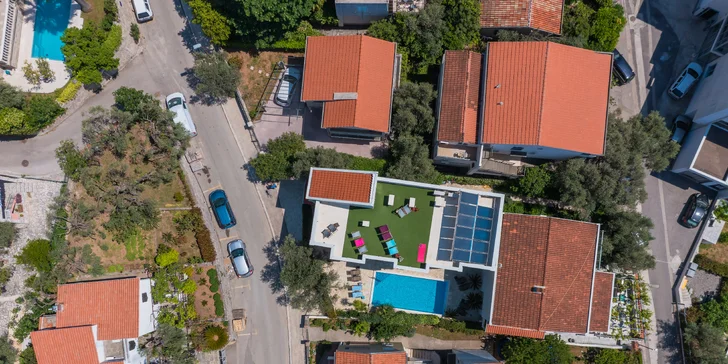 Pohoda pri mori v Čiernej Hore: apartmány kúsok od pláže aj vonkajší bazén