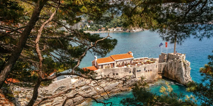 Pohoda pri mori v Čiernej Hore: apartmány kúsok od pláže aj vonkajší bazén