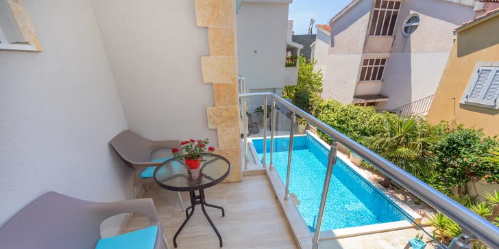 Pohoda pri mori v Čiernej Hore: apartmány kúsok od pláže aj vonkajší bazén