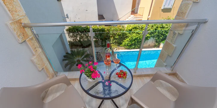 Pohoda pri mori v Čiernej Hore: apartmány kúsok od pláže aj vonkajší bazén