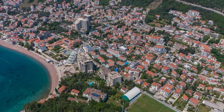 Pohoda pri mori v Čiernej Hore: apartmány kúsok od pláže aj vonkajší bazén