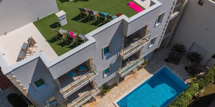 Pohoda pri mori v Čiernej Hore: apartmány kúsok od pláže aj vonkajší bazén