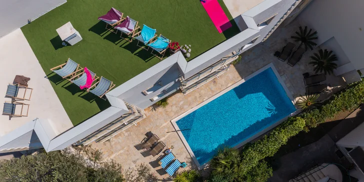 Pohoda pri mori v Čiernej Hore: apartmány kúsok od pláže aj vonkajší bazén