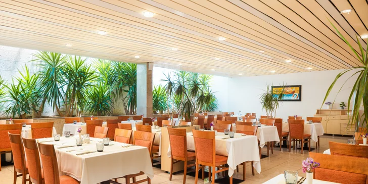 Relax na ostrove Korčula: 4* hotel so stravou, neobmedzeným wellness aj večerným a detským programom