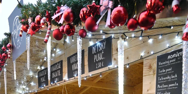Vianočný punč a klobása z vianočného mestečka U Kemov