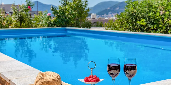 Apartmány neďaleko Sveti Stefan: vonkajší bazén, skvelá poloha kúsok od mora