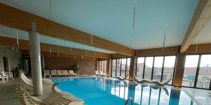 Lednicko-valtický areál: pobyt s wellness a bazénom, vinotékou a prosekkárňou