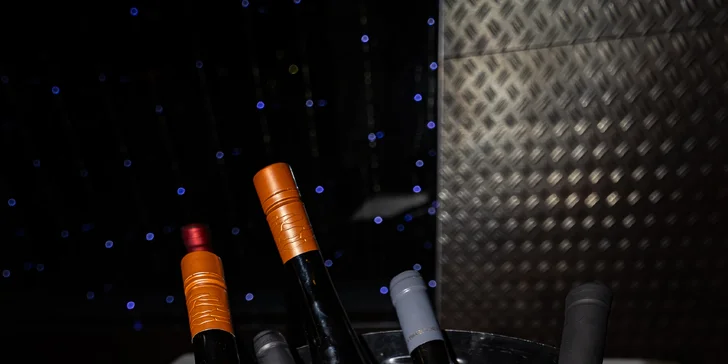 Ochutnávky vína: 10 unikátnych vzoriek s občerstvením aj tombolou