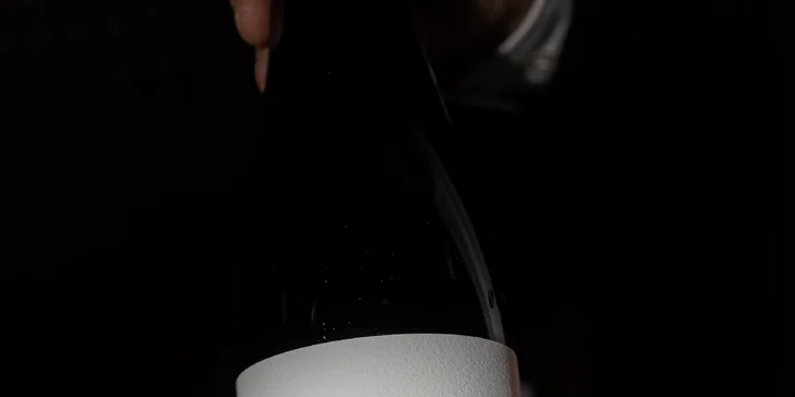 Ochutnávky vína: 10 unikátnych vzoriek s občerstvením aj tombolou