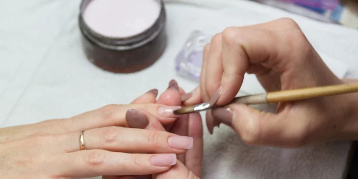 Manikúra, gél lak, IBX systém alebo gélové nechty