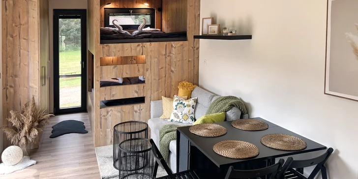 Luxusná chata v kempe na Vysočine: vonkajšia vírivka a výlety po kraji lesov a rybníkov