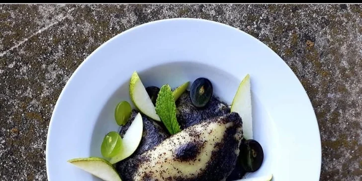 Pobyt v srdci Mikulova v Boutique hoteli Templ: raňajky, degustačné menu s párovaním vín a noc zdarma