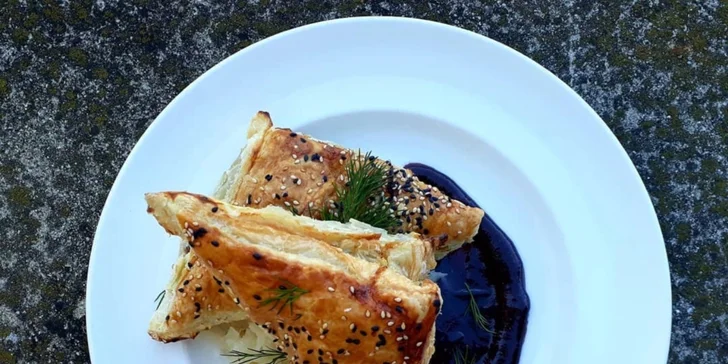 Pobyt v srdci Mikulova v Boutique hoteli Templ: raňajky, degustačné menu s párovaním vín a noc zdarma