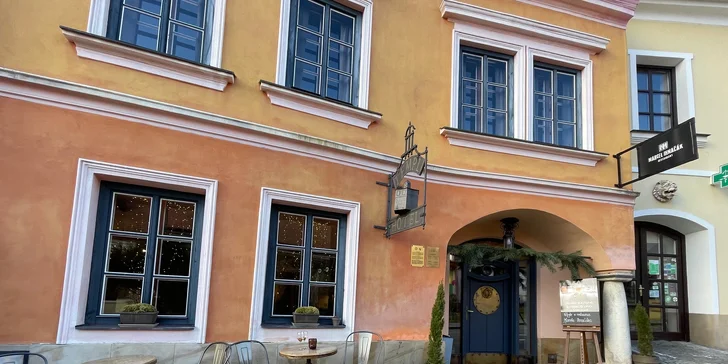 Pobyt v srdci Mikulova v Boutique hoteli Templ: raňajky, degustačné menu s párovaním vín a noc zdarma