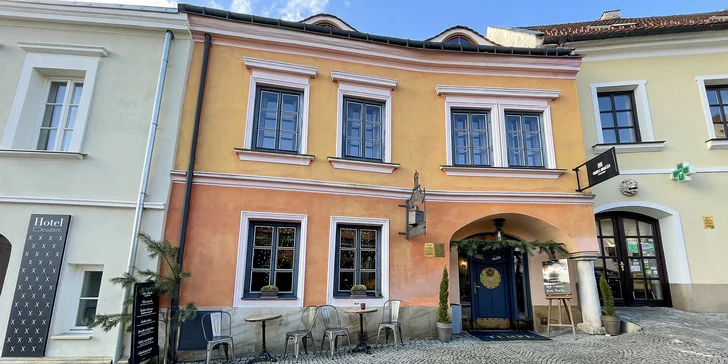 Pobyt v srdci Mikulova v Boutique hoteli Templ: raňajky, degustačné menu s párovaním vín a noc zdarma