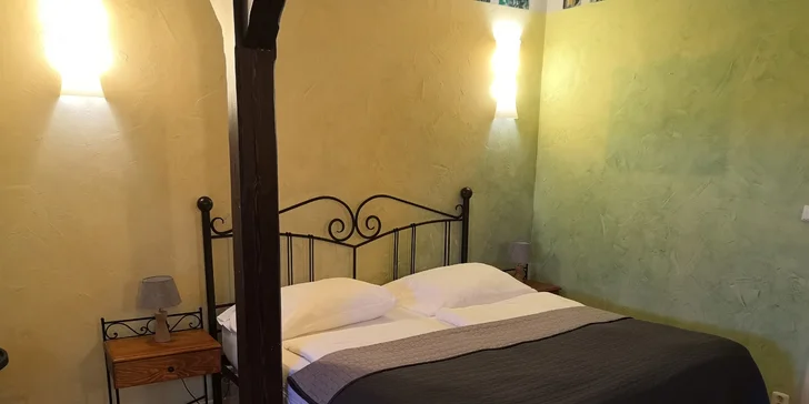 Pobyt v srdci Mikulova v Boutique hoteli Templ: raňajky, degustačné menu s párovaním vín a noc zdarma