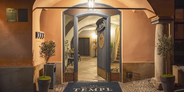 Pobyt v srdci Mikulova v Boutique hoteli Templ: raňajky, degustačné menu s párovaním vín a noc zdarma