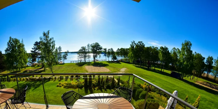 4* hotel pri malebnom poľskom jazere v srdci prírodnej rezervácie: jedlo, wellness