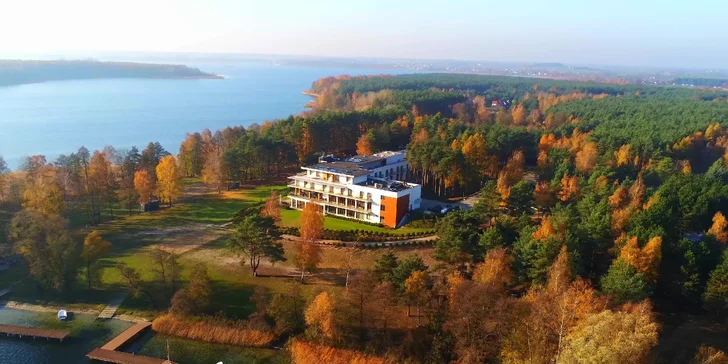 4* hotel pri malebnom poľskom jazere v srdci prírodnej rezervácie: jedlo, wellness