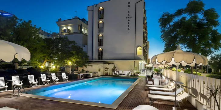 Talianske prázdniny plné slnka: 3* hotel kúsok od piesočnatej pláže, plná penzia, zábavné parky v okolí