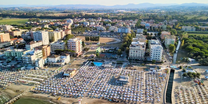 Talianske prázdniny plné slnka: 3* hotel kúsok od piesočnatej pláže, plná penzia, zábavné parky v okolí
