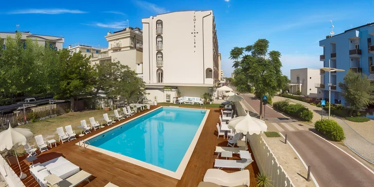 Talianske prázdniny plné slnka: 3* hotel kúsok od piesočnatej pláže, plná penzia, zábavné parky v okolí