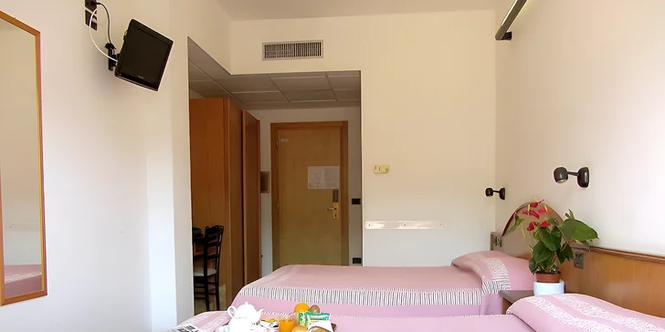 Pohoda v Taliansku: 3* hotel neďaleko pláže v letovisku Alassio, raňajky alebo polpenzia, bazén