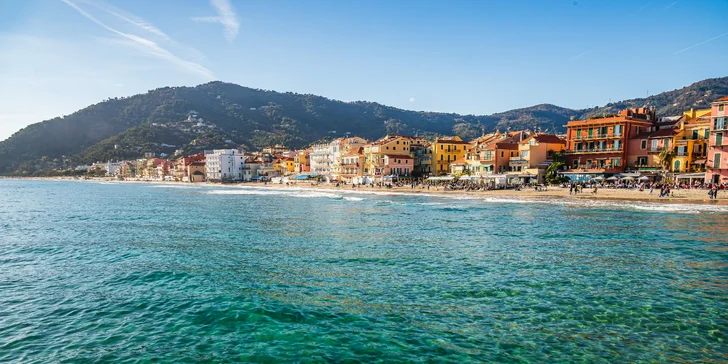 Pohoda v Taliansku: 3* hotel neďaleko pláže v letovisku Alassio, raňajky alebo polpenzia, bazén