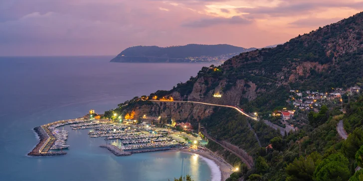 Pohoda v Taliansku: 3* hotel neďaleko pláže v letovisku Alassio, raňajky alebo polpenzia, bazén