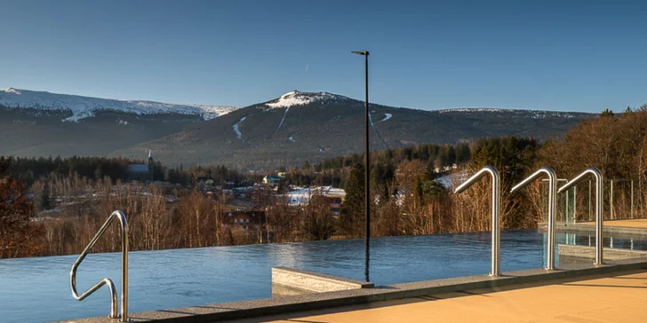 Nový moderný rezort v Sklárskej Porube: raňajky alebo polpenzia, wellness, infinity bazén