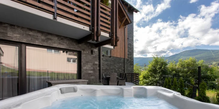 Dovolenka v Sklárskej Porube: apartmány s možnosťou raňajok, sauna a vírivka