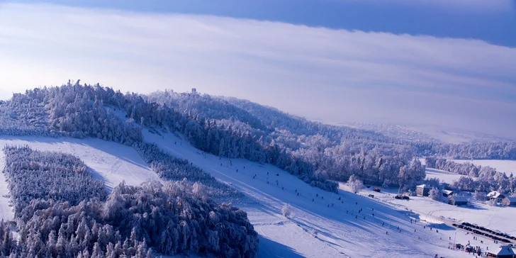 Poľská Jura – skalné mesto, vinice a pokoj: krásny hotel s wellness, polpenzia, zľava na skipas, 2 deti zdarma