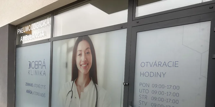 Aplikácia botulotoxínu: vráska hnevu, čelo, kútiky úst a iné