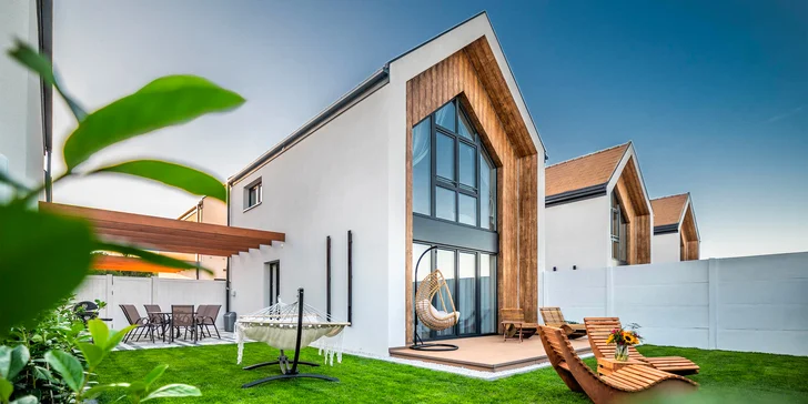 Pobyt v modernom domčeku pri Balte až pre 6 osôb aj s jedlom a wellness