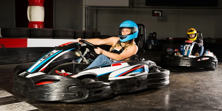 Jazda na motokáre alebo darčeková poukážka v hodnote 20 €