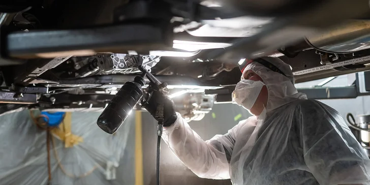 Antikorózne ošetrenie podvozku a dutín vozidla: ochrana so systémom DINITROL