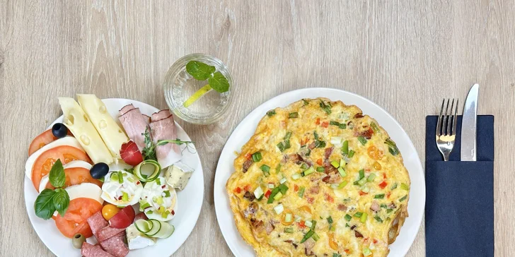 Pobyt v modernom hoteli v Sopotoch: raňajky, pamiatky a na pláž 2 km