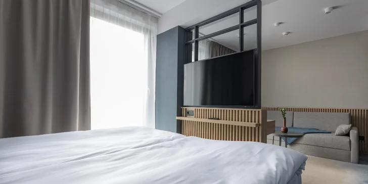 Pobyt v modernom hoteli v Sopotoch: raňajky, pamiatky a na pláž 2 km