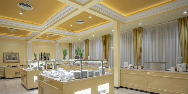 Pobyt v luxusnom 5* hoteli v Karlových Varoch: neobmedzený wellness aj masáže a kúpele