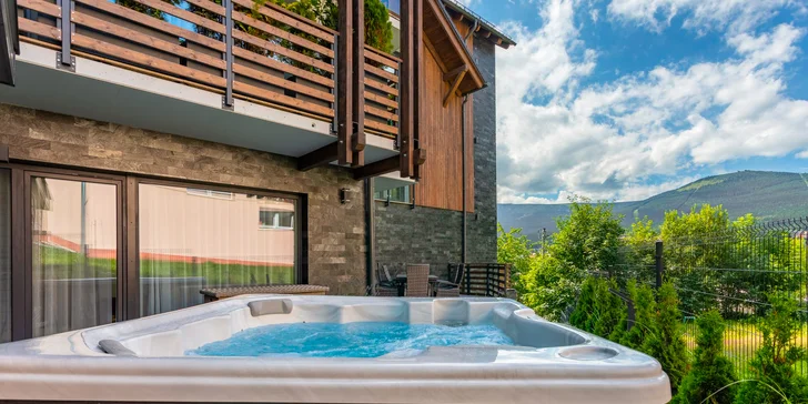 Dovolenka v Sklárskej Porube: apartmány s možnosťou raňajok, sauna a vírivka