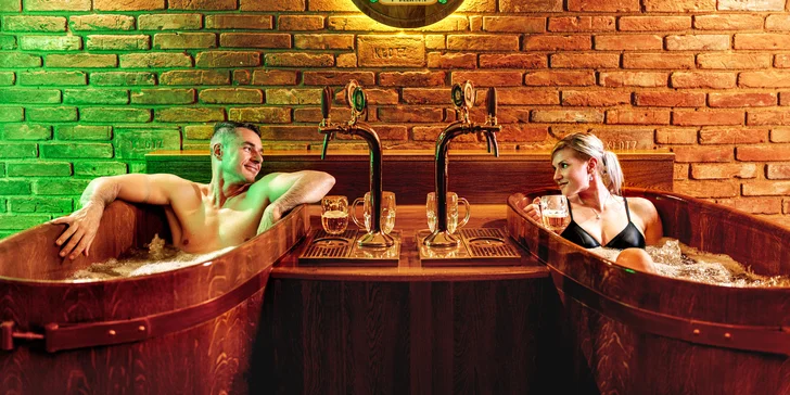 Pobyt v historickom dome na plzenskom námestí: bez jedla alebo s raňajkami, s pivným kúpeľom aj prehliadkou pamiatok