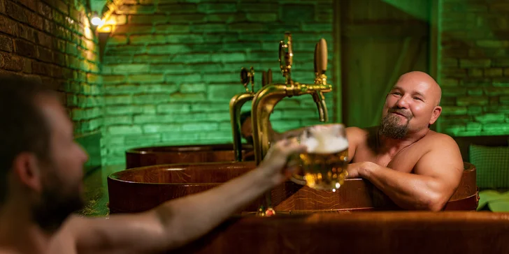 Pobyt v historickom dome na plzenskom námestí: bez jedla alebo s raňajkami, s pivným kúpeľom aj prehliadkou pamiatok