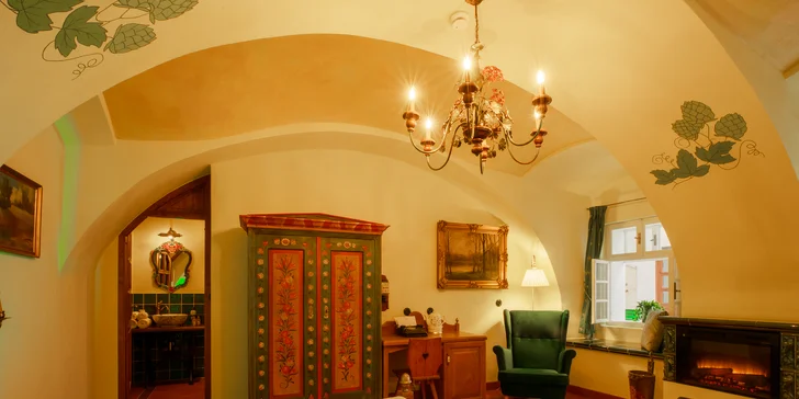 Pobyt v historickom dome na plzenskom námestí: bez jedla alebo s raňajkami, s pivným kúpeľom aj prehliadkou pamiatok
