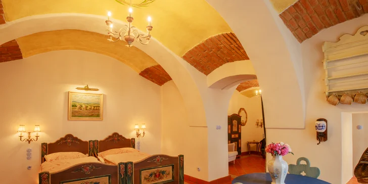 Pobyt v historickom dome na plzenskom námestí: bez jedla alebo s raňajkami, s pivným kúpeľom aj prehliadkou pamiatok