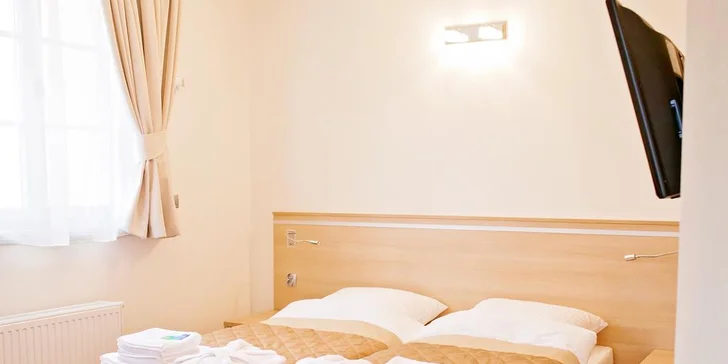 Dovolenka v kúpeľnom meste Jelenia Hora: raňajky aj vstup do bazéna a sauny