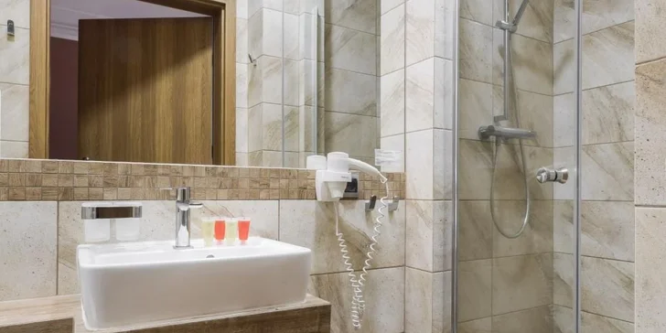 Dovolenka v kúpeľnom meste Jelenia Hora: raňajky aj vstup do bazéna a sauny