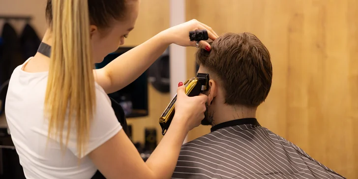 Pánsky účes aj s úpravou brady či depiláciou nosa a uší