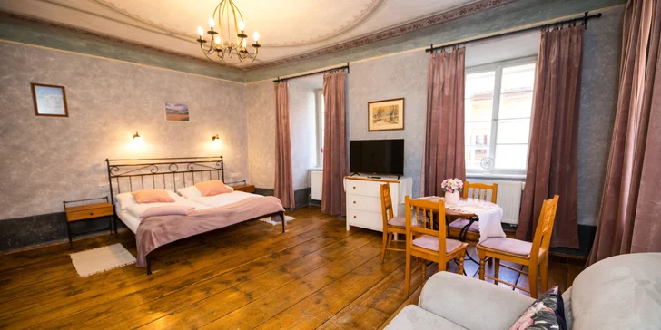 Pobyt v historickom penzióne v srdci Českého Krumlova: raňajky a 10% zľava do reštaurácie