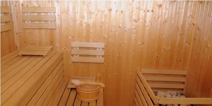 Wellness vírivka a sauny na dve hodiny