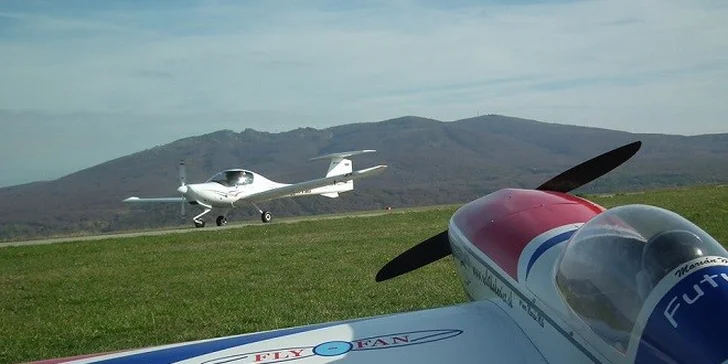 Vzrušujúci let lietadlom CESSNA 150 alebo CESSNA 172. Teraz špeciálne darčekové balíčky!